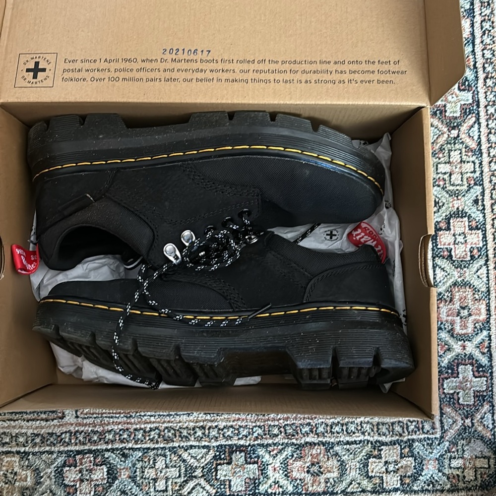 DR MARTENS - REEDER HERSCHEL UTILITY SHOES